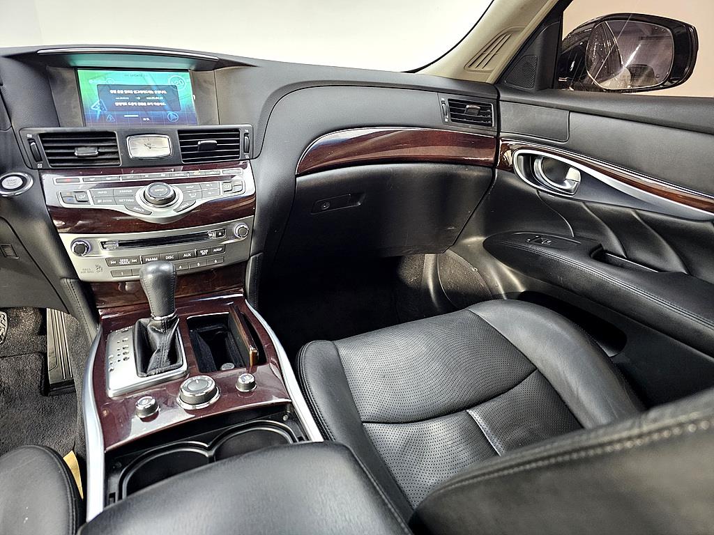 Infiniti Q - Vista 10