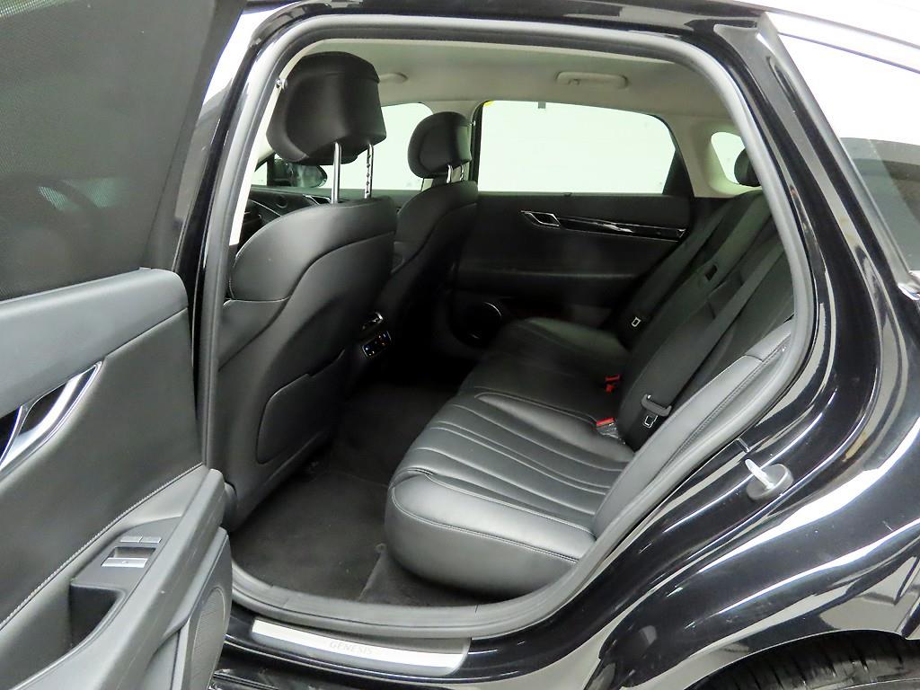 Genesis G80 - Vista 12