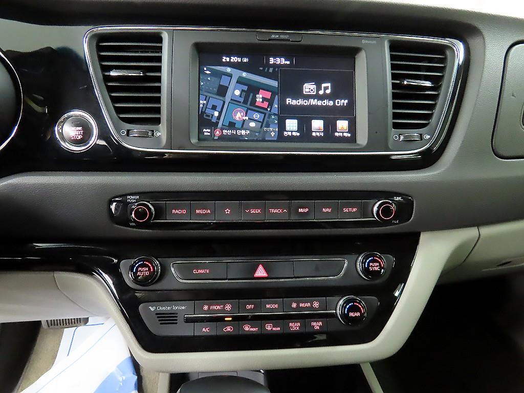 KIA Carnival 2018 Blanco - Importación desde Corea - HF Imports Iquique - Foto 13