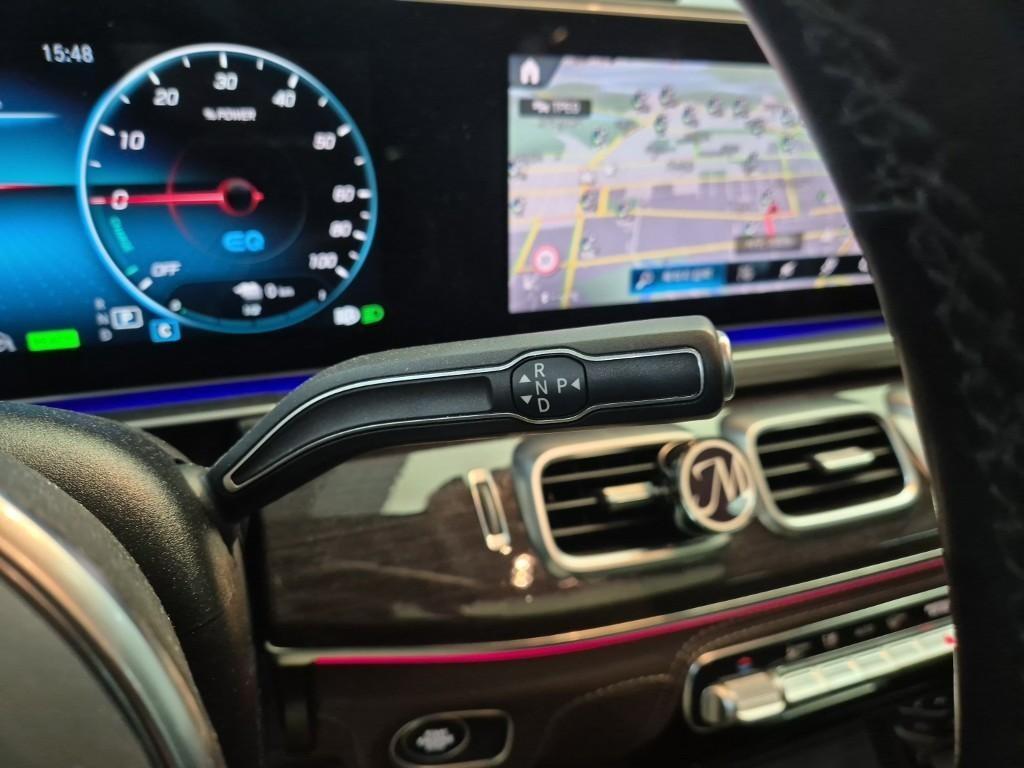 Mercedes Benz GLE Class - Vista 8