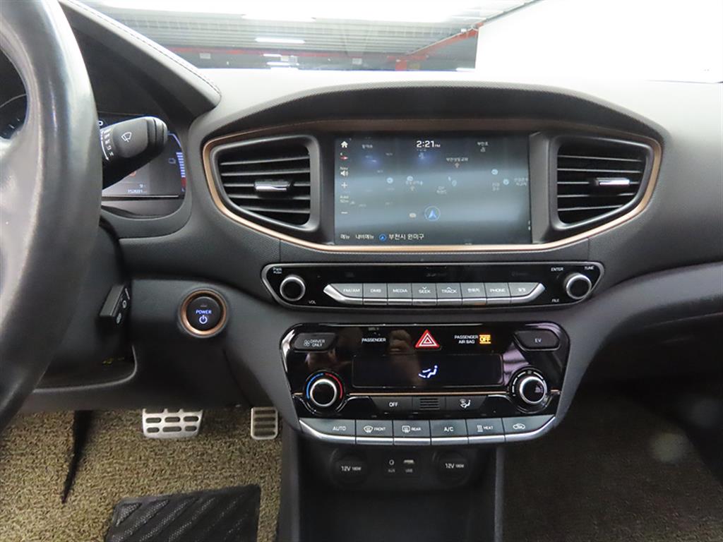 HYUNDAI Ioniq - Vista 10