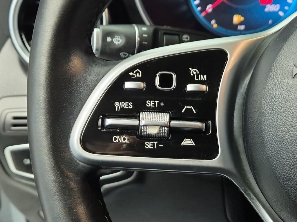 Mercedes Benz GLC Class - Vista 10