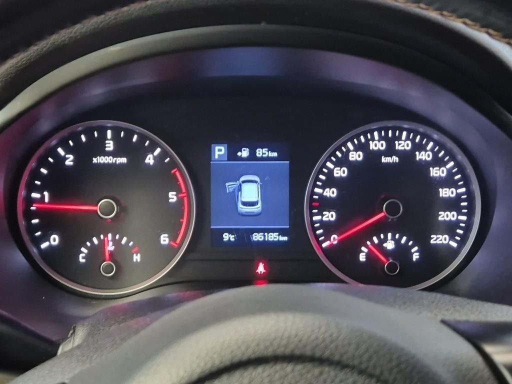 KIA Stonic - Vista 6