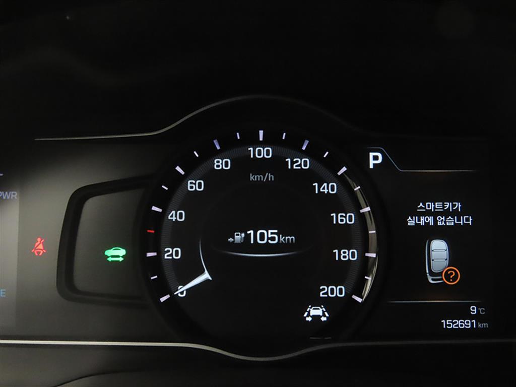 HYUNDAI Ioniq - Vista 8