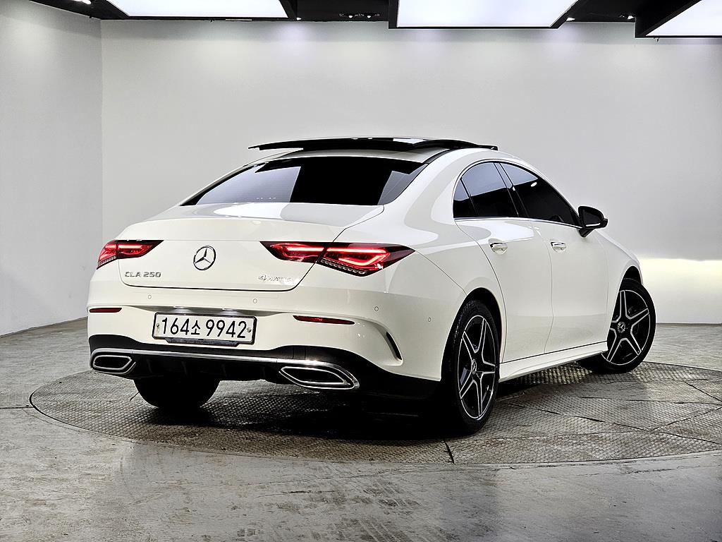 Mercedes Benz CLA Class - Vista 4