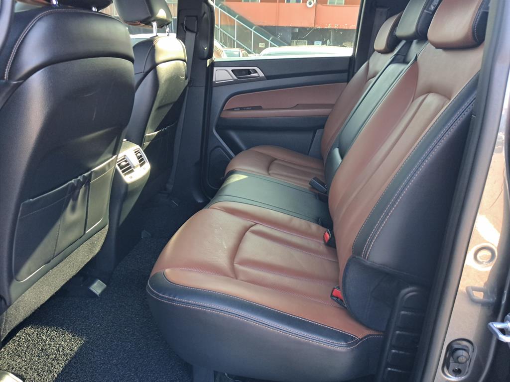 Ssangyong Rexton - Vista 11