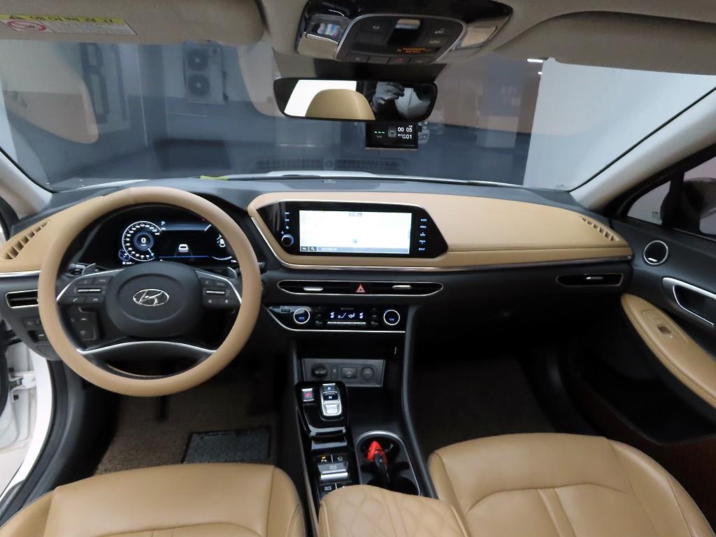 HYUNDAI Sonata - Vista 6