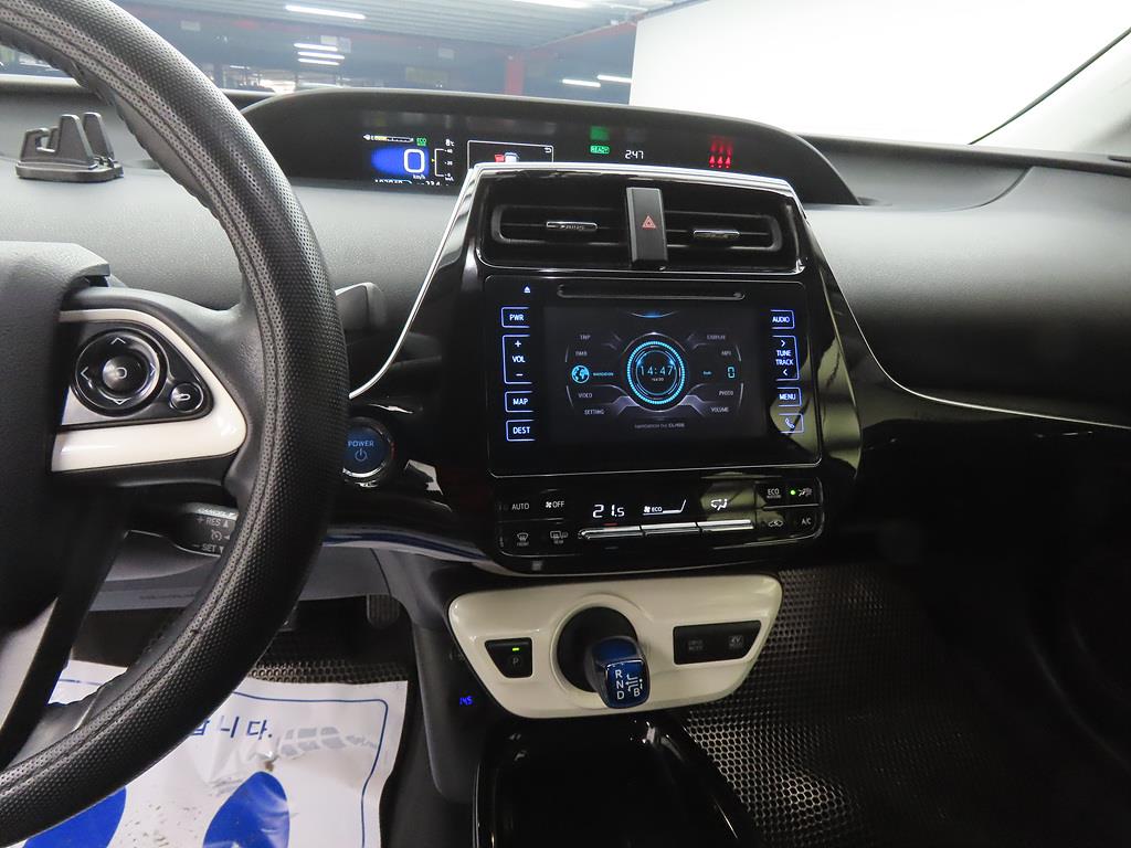 Toyota Prius - Vista 11