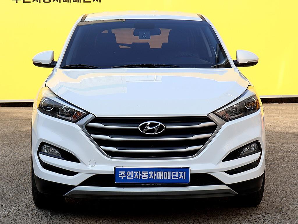 HYUNDAI Tucson 2017 Blanco - Importación desde Corea - HF Imports Iquique - Foto 1