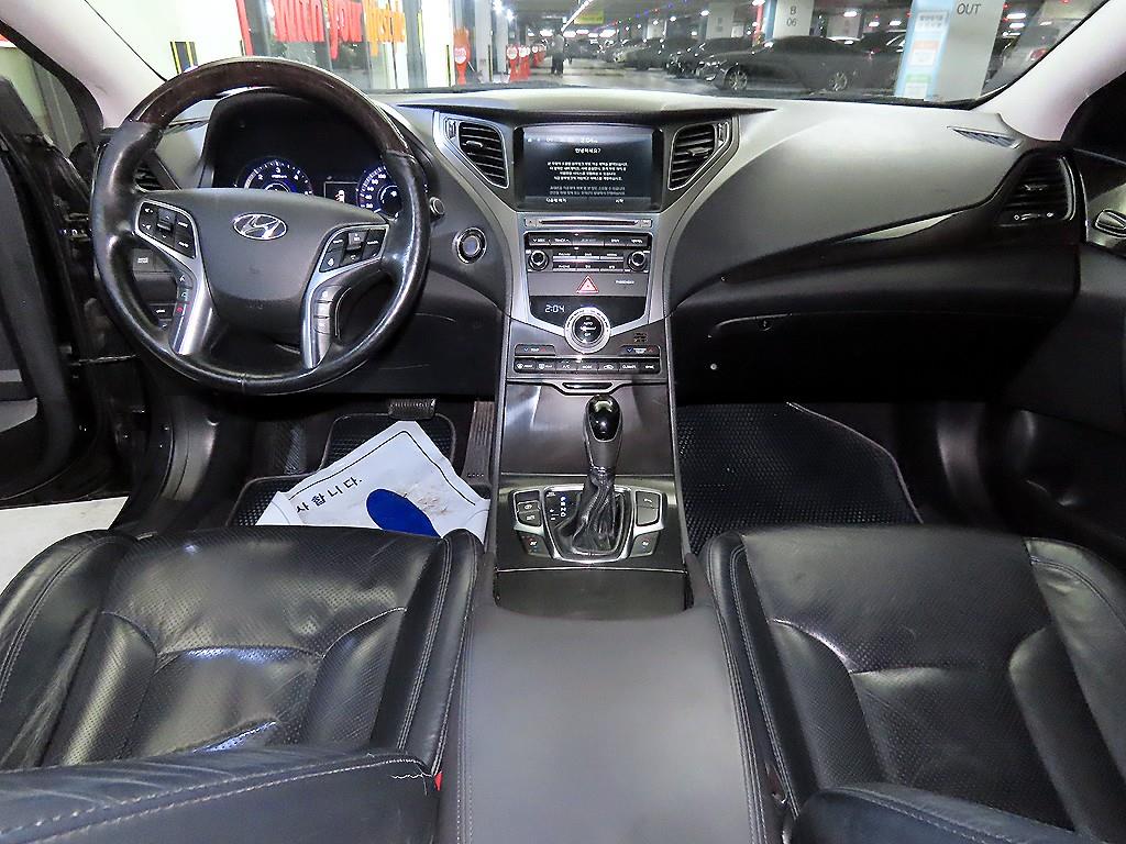 HYUNDAI Grandeur - Vista 10