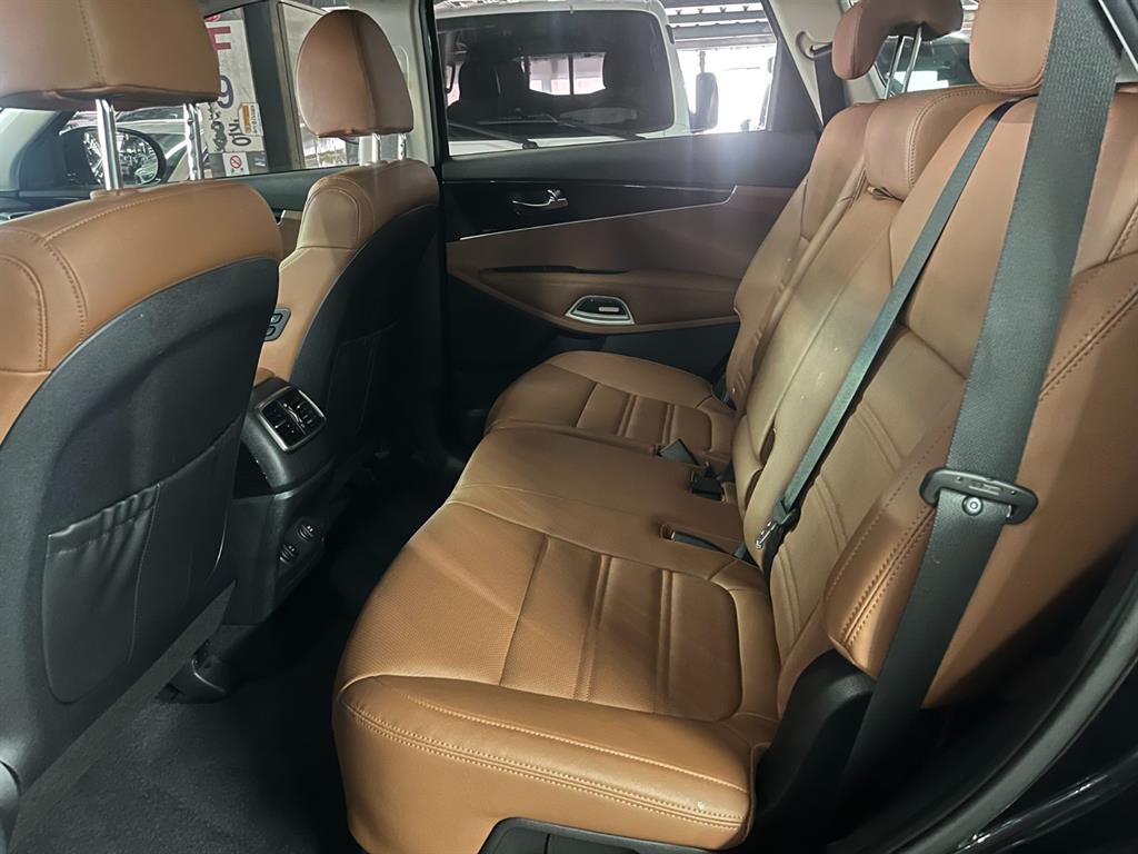 KIA Sorento - Vista 8