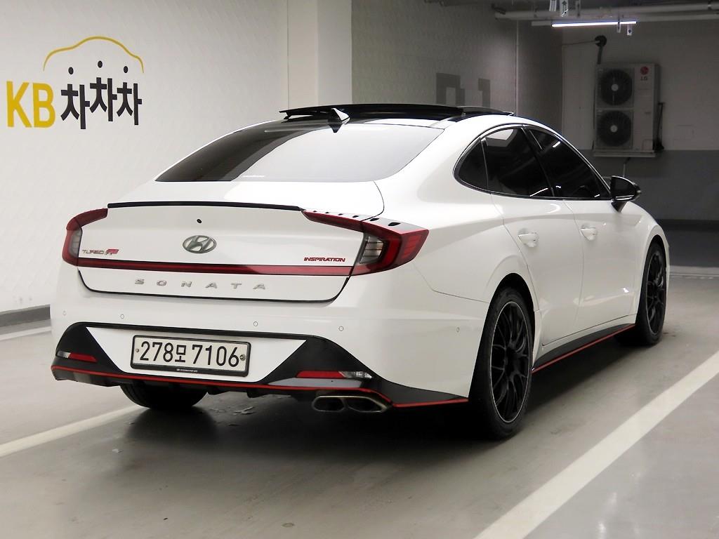 HYUNDAI Sonata - Vista 4