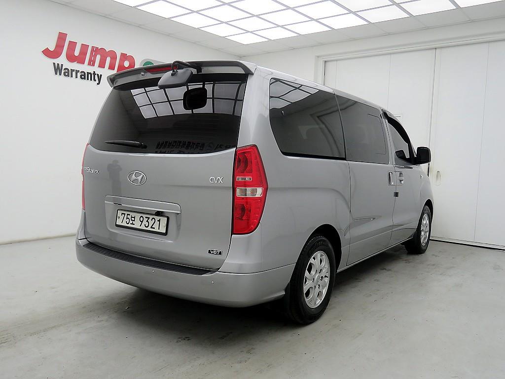 HYUNDAI Starex - Vista 4