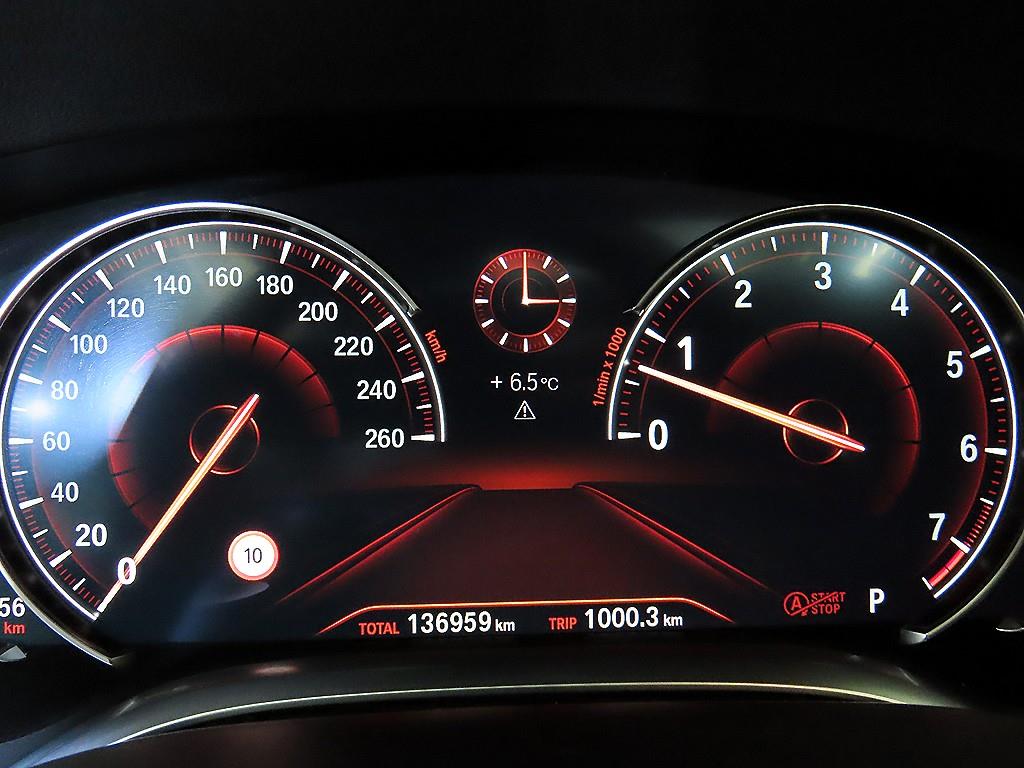 BMW 7 Series - Vista 9