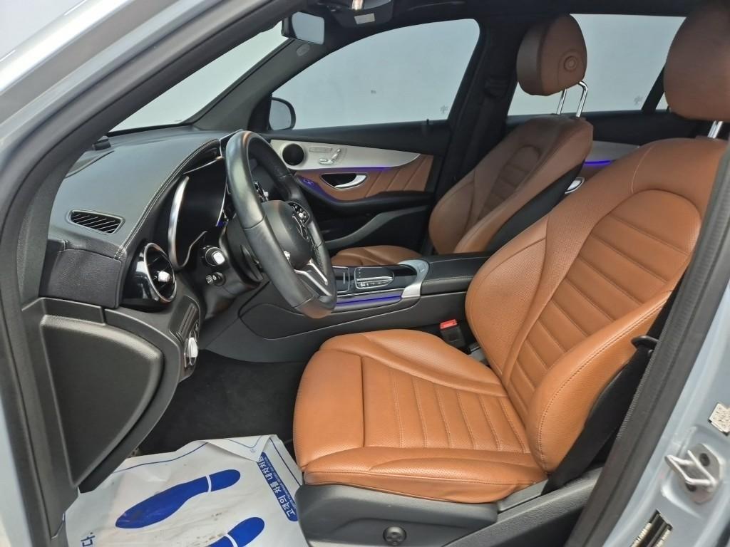 Mercedes Benz GLC Class - Vista 12