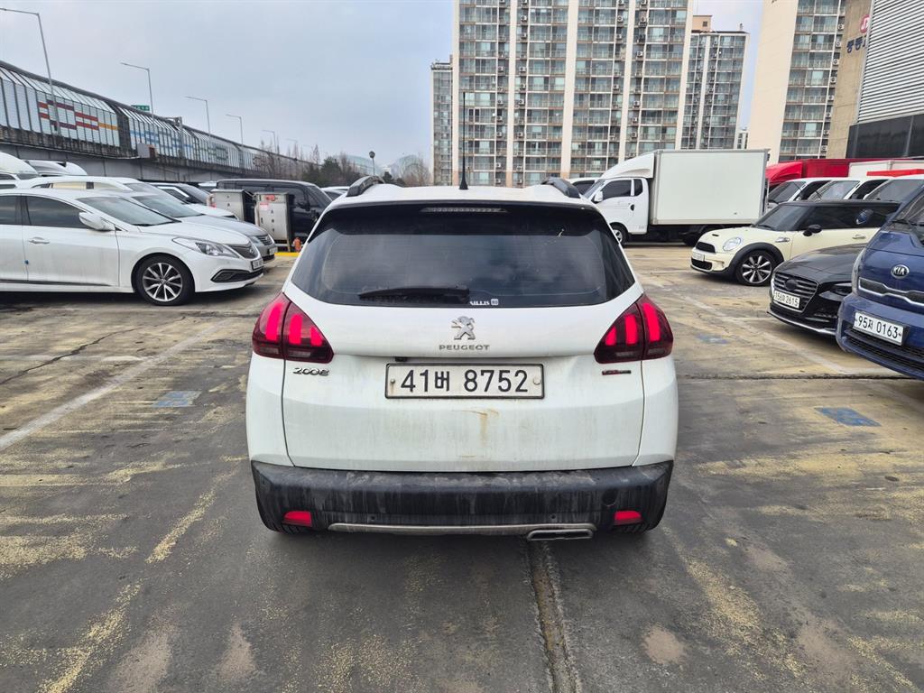 Peugeot 2008 - Vista 4