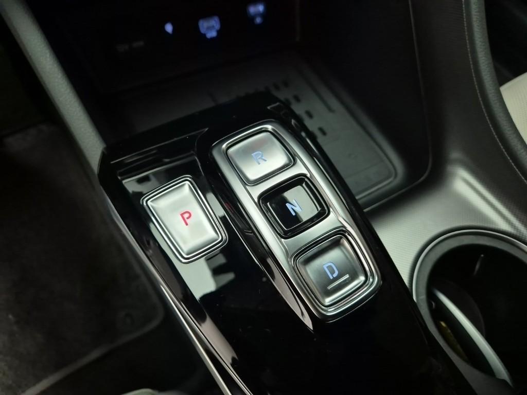 HYUNDAI Sonata - Vista 8