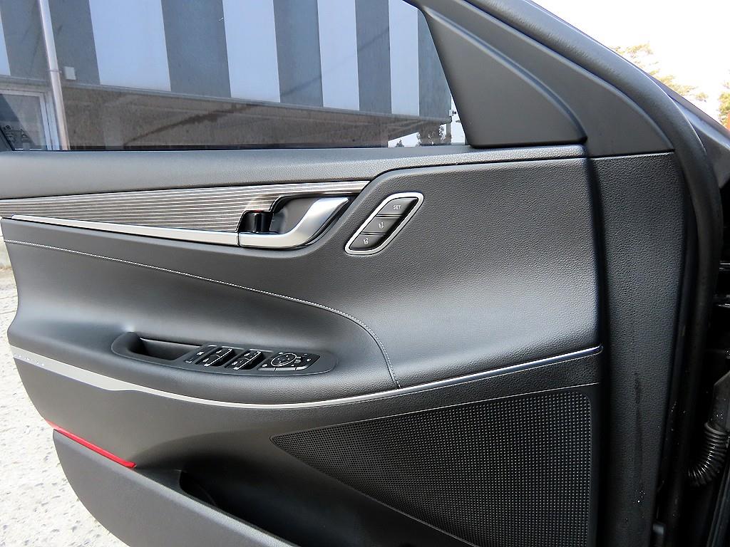 HYUNDAI Grandeur - Vista 11