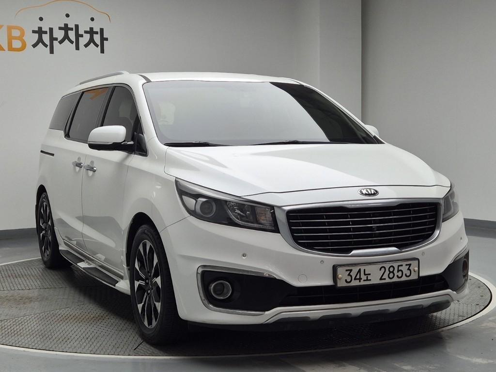 KIA Carnival - Vista 4