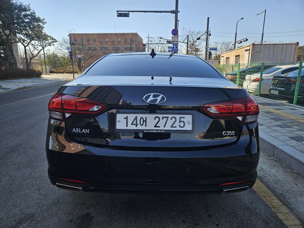 HYUNDAI Aslan - Vista 4