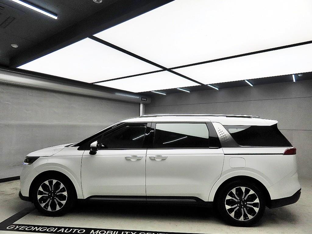 KIA Carnival - Vista 4