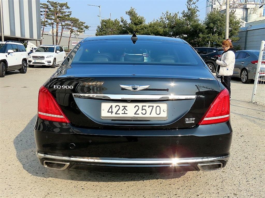 Genesis EQ900 - Vista 4