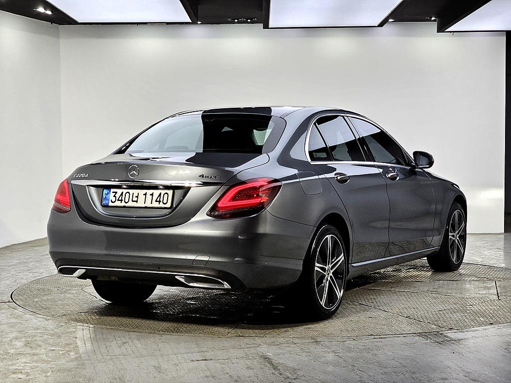 Mercedes Benz C Class - Vista 4