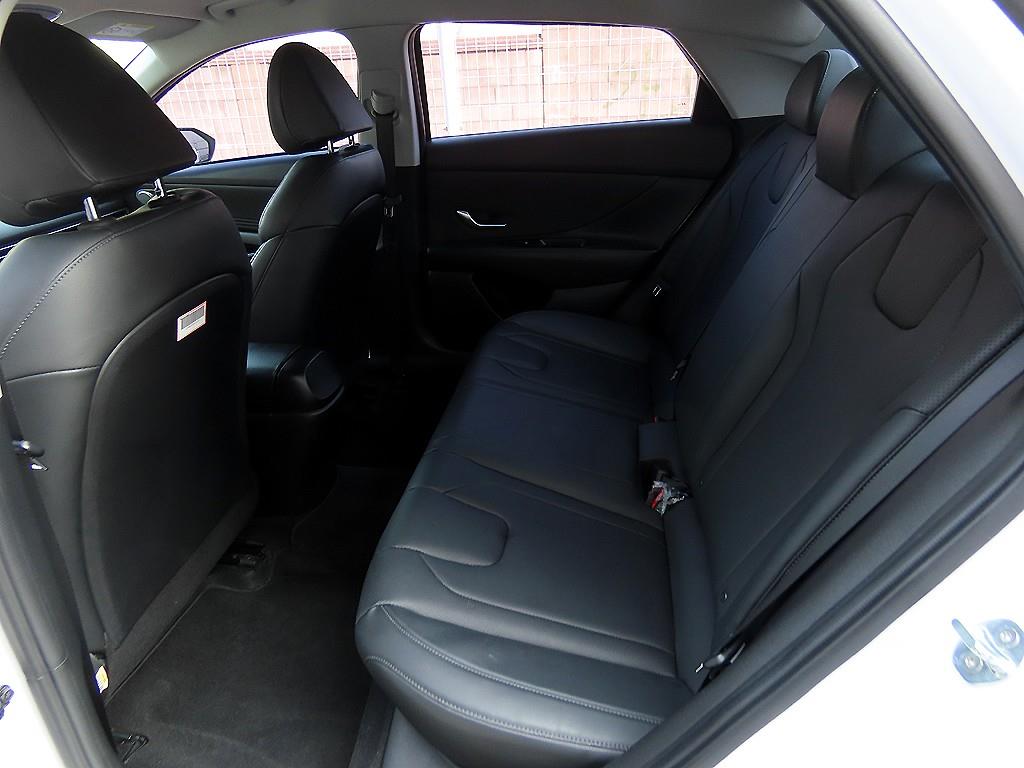 HYUNDAI Avante - Vista 6