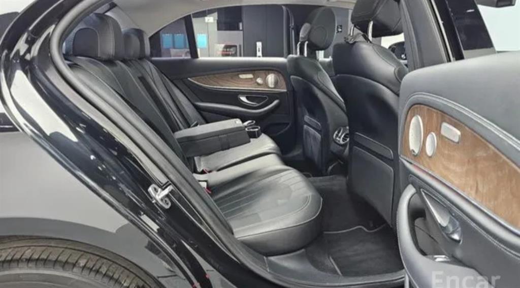 Mercedes Benz E class 2019 Negro - Importación desde Corea - HF Imports Iquique - Foto 13