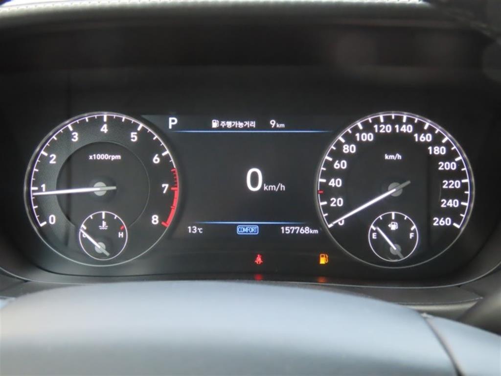 Genesis G90 - Vista 9