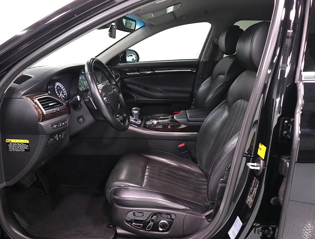 Genesis EQ900 - Vista 9