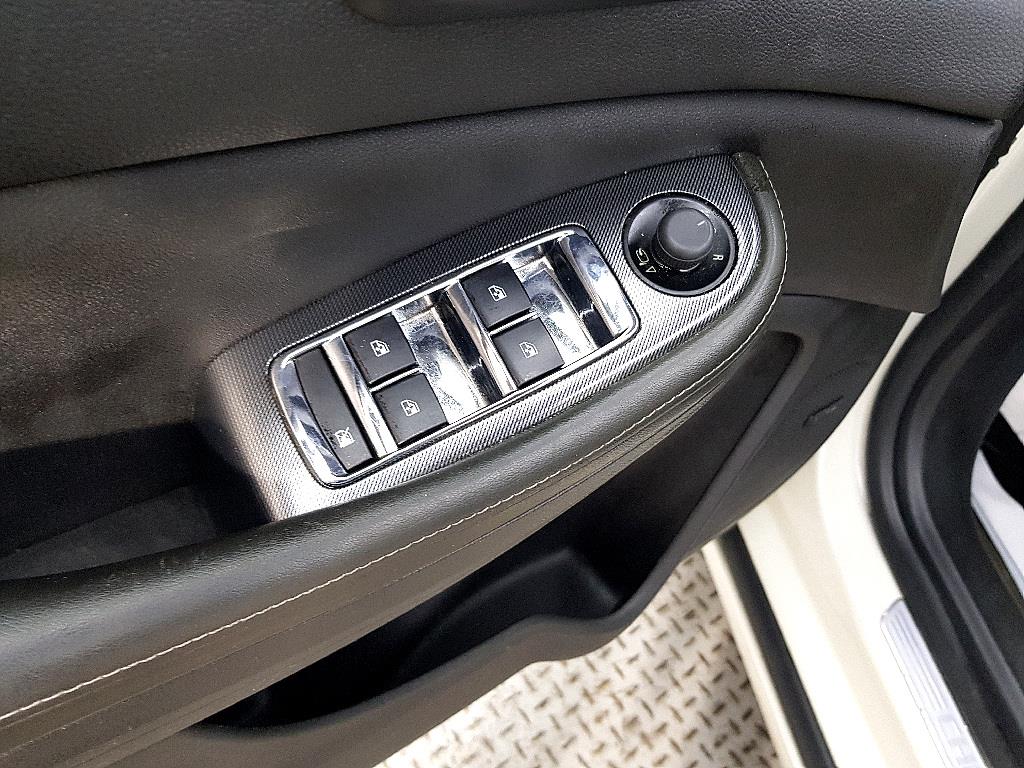 Chevrolet Malibu - Vista 11