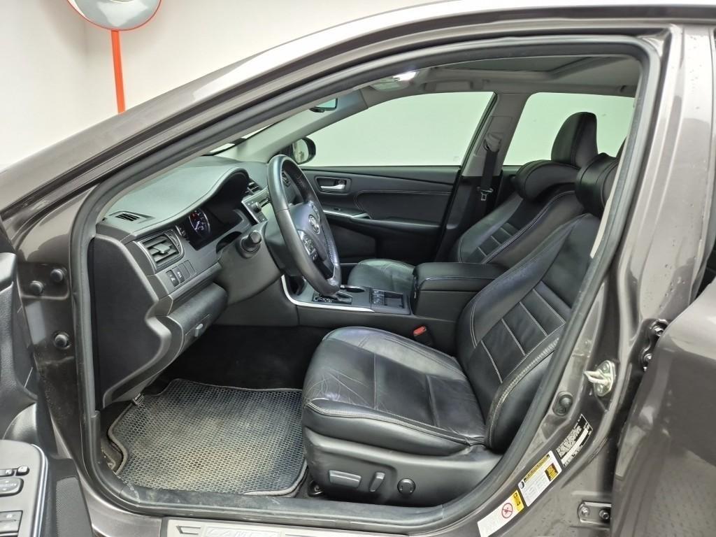 Toyota Camry - Vista 11