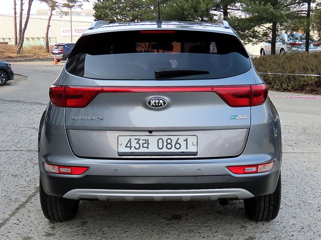 KIA Sportage - Vista 4