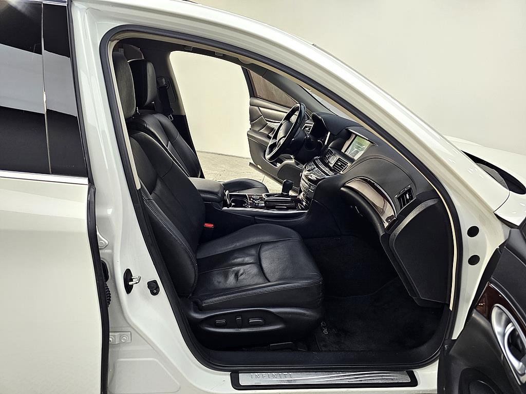 Infiniti Q - Vista 11