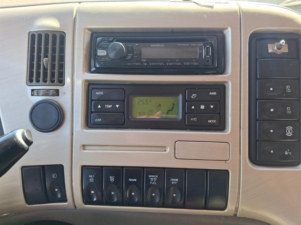 medium and large cargo truck 2012 Blanco - Importación desde Corea - HF Imports Iquique - Foto 16