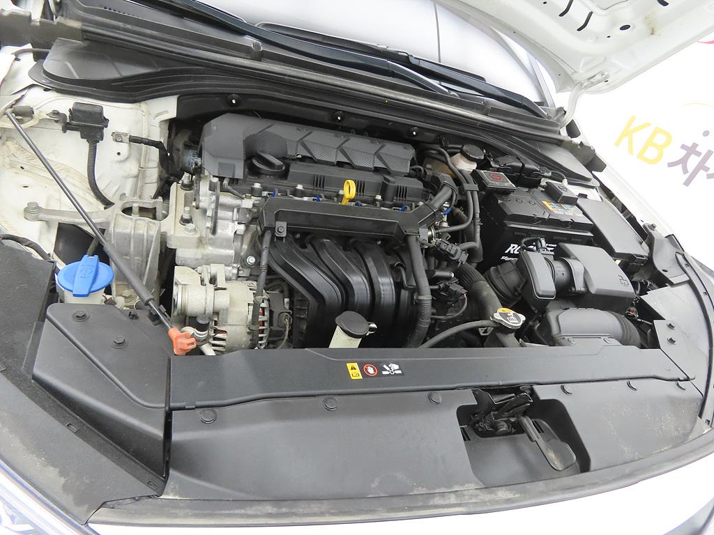 HYUNDAI Avante 2019 Blanco - Importación desde Corea - HF Imports Iquique - Foto 19