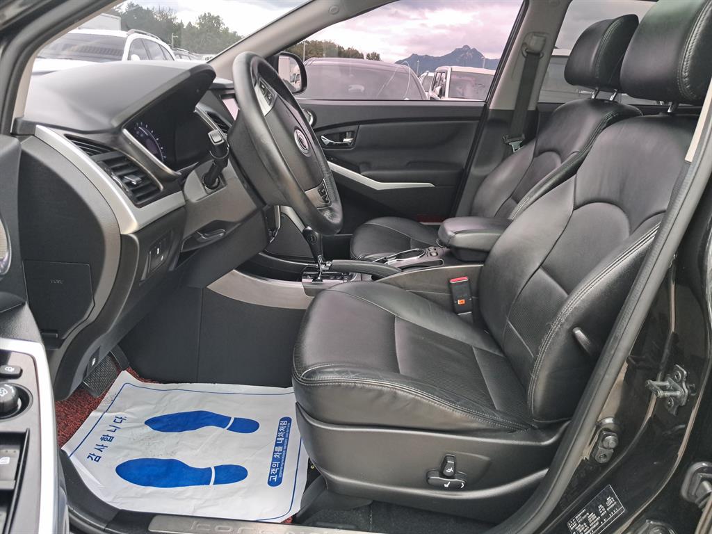 Ssangyong Korando - Vista 12