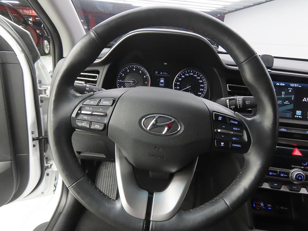 HYUNDAI Avante - Vista 8