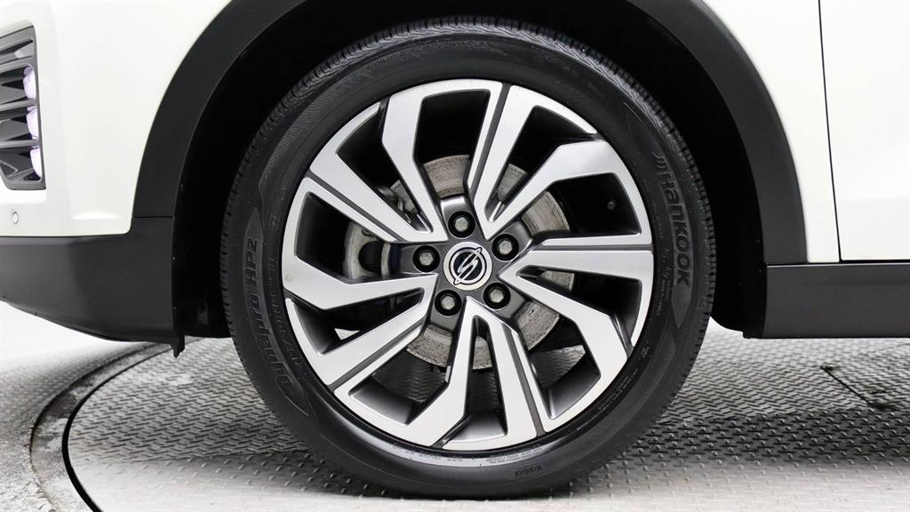 Ssangyong Tivoli - Vista 9