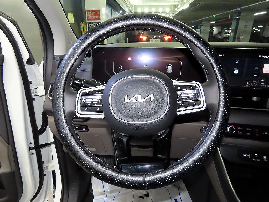 KIA Carnival - Vista 8