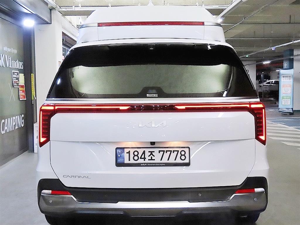 KIA Carnival - Vista 5