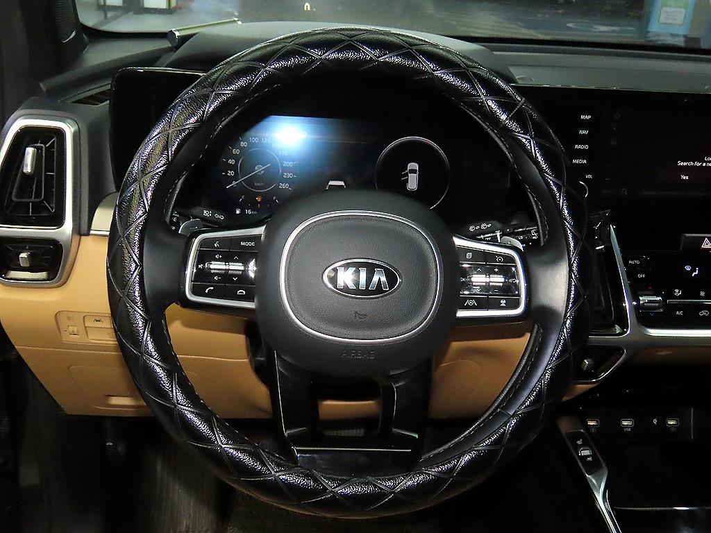 KIA Sorento - Vista 8