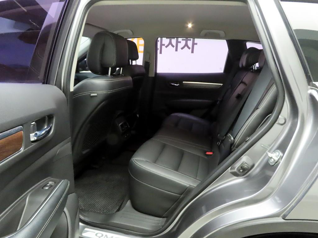 SAMSUNG QM6 - Vista 9