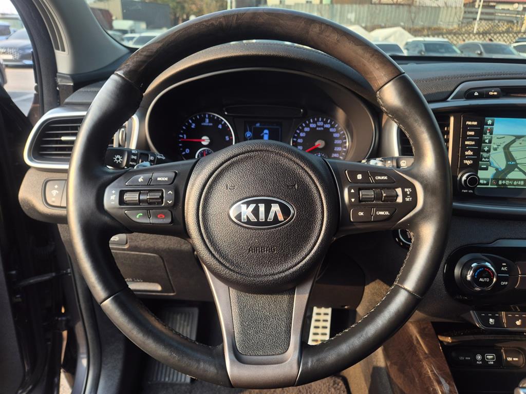 KIA Sorento - Vista 10