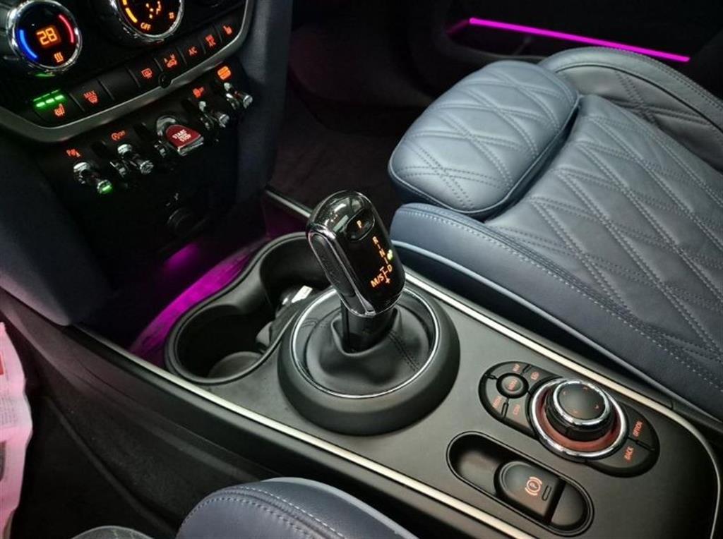 Mini Countryman - Vista 8