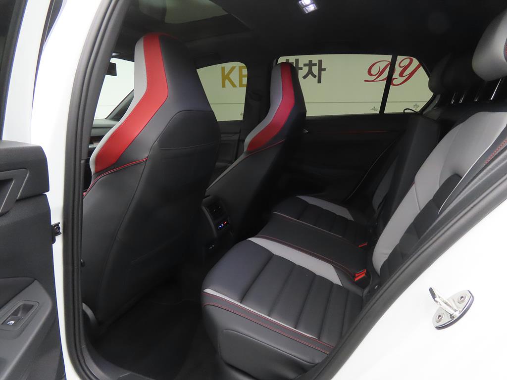 Volkswagen Golf - Vista 6