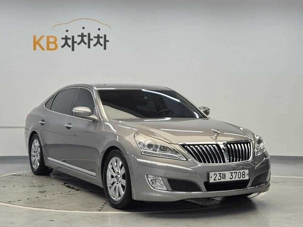 HYUNDAI Equus - Vista 4