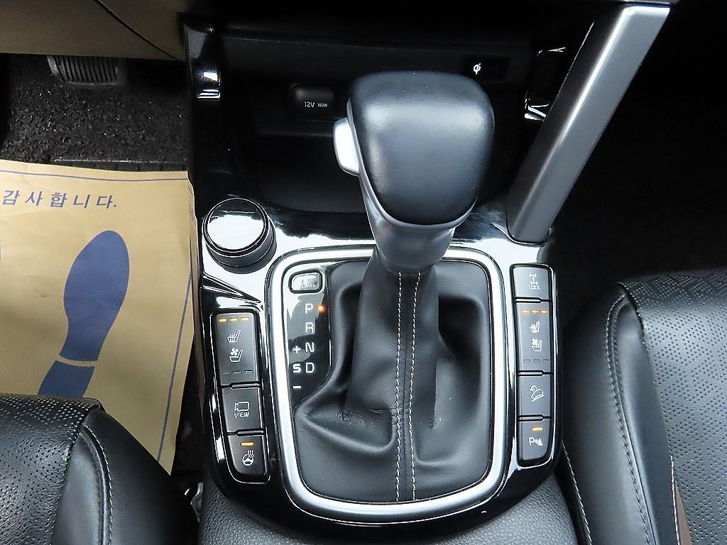 KIA Seltos - Vista 10