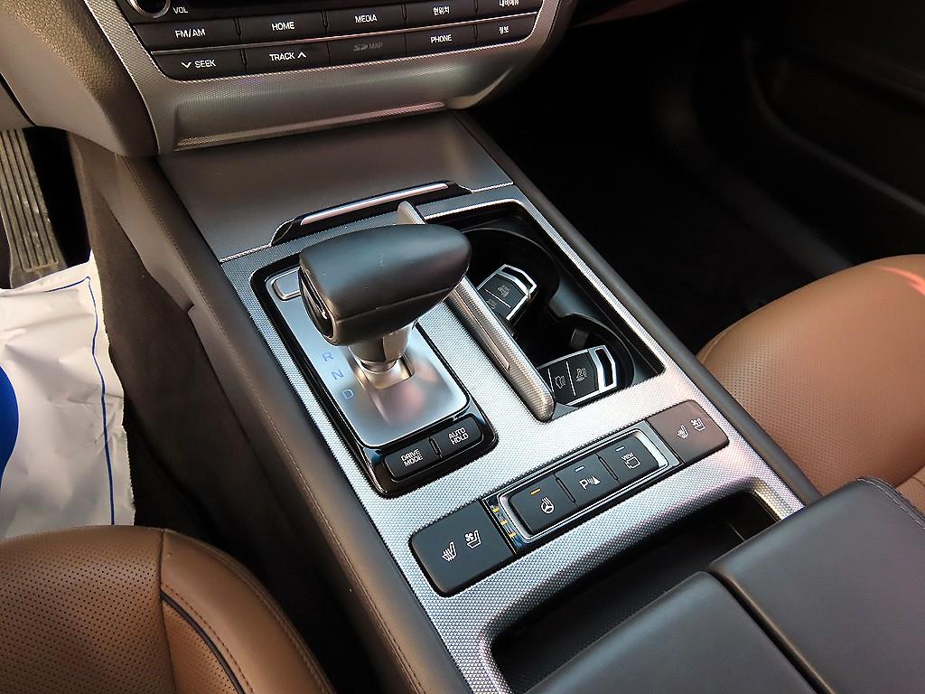 Genesis G80 - Vista 10